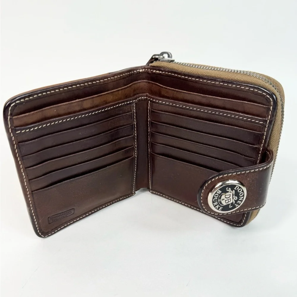 Vintage Dooney & Bourke Brown Pebbled/Smooth Leather Bifold Zip Wallet - Picture 3 of 7